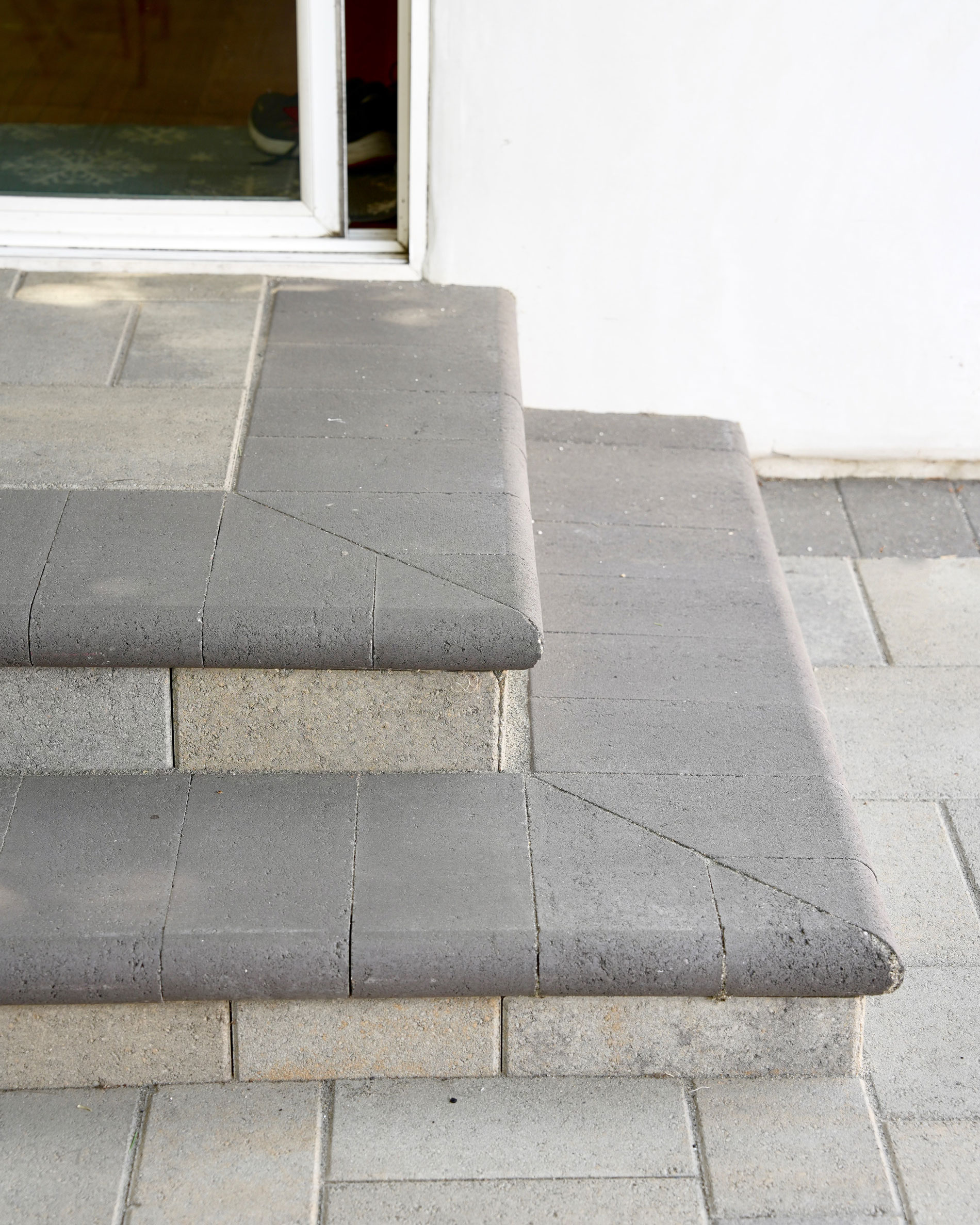 North Hollywood steps installed with Catalina Grana pavers in Victorian color
