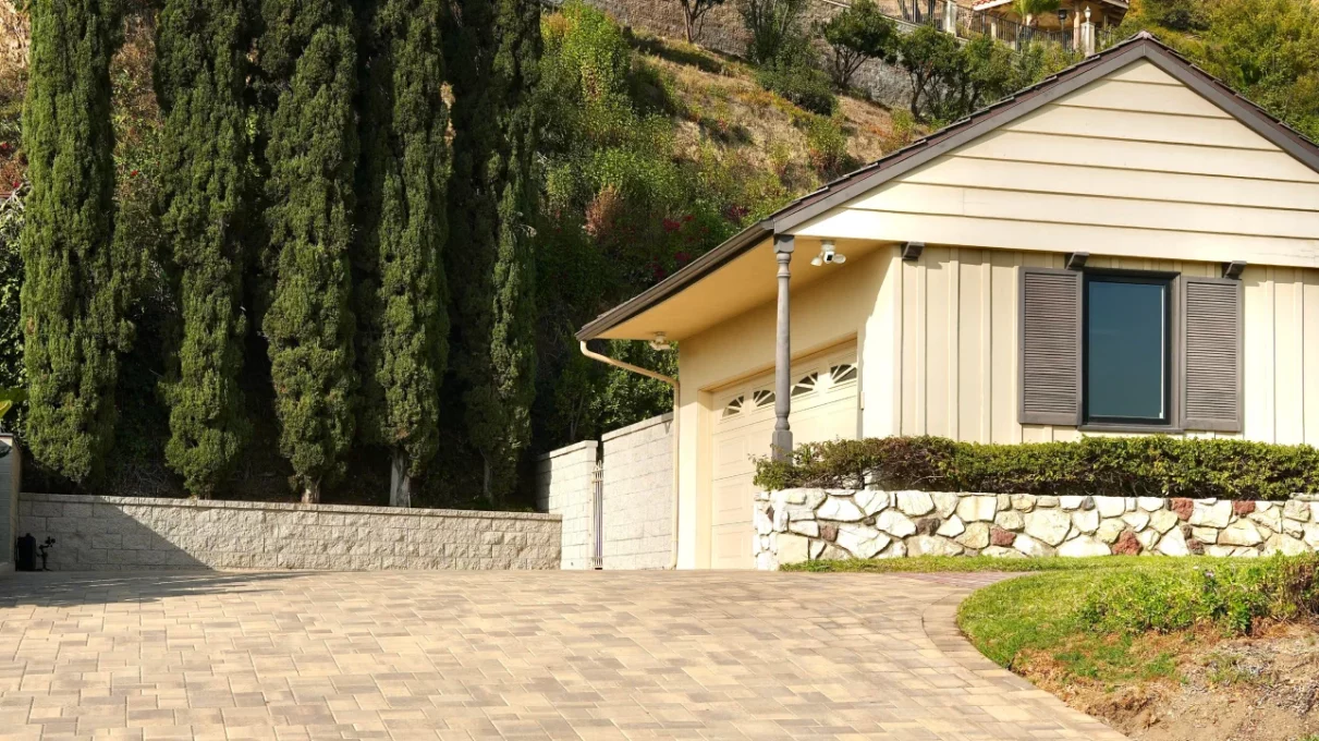 Glendale driveway installed with Courtyard pavers in Sand Stone Mocha color