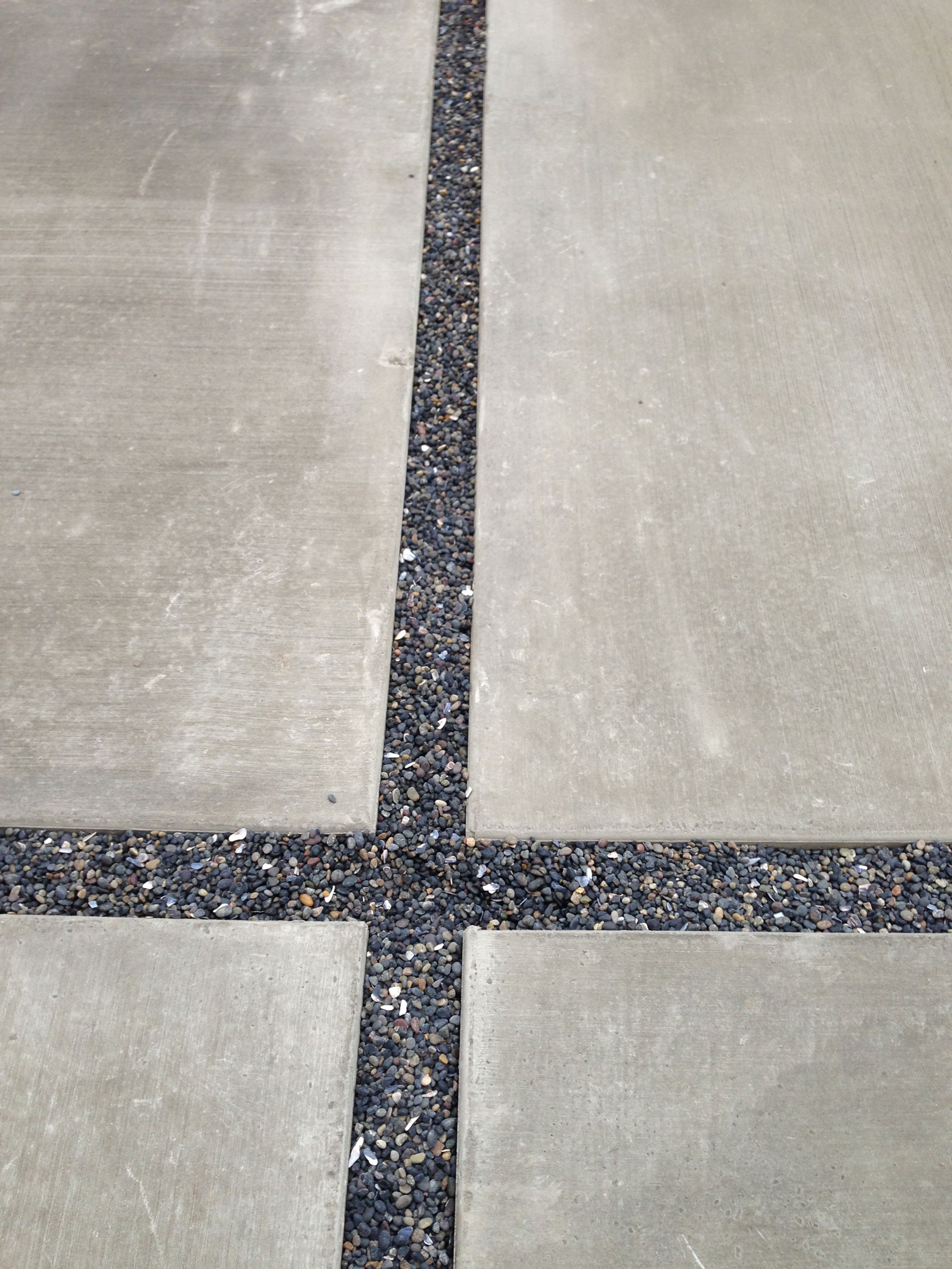 Concrete with gravel